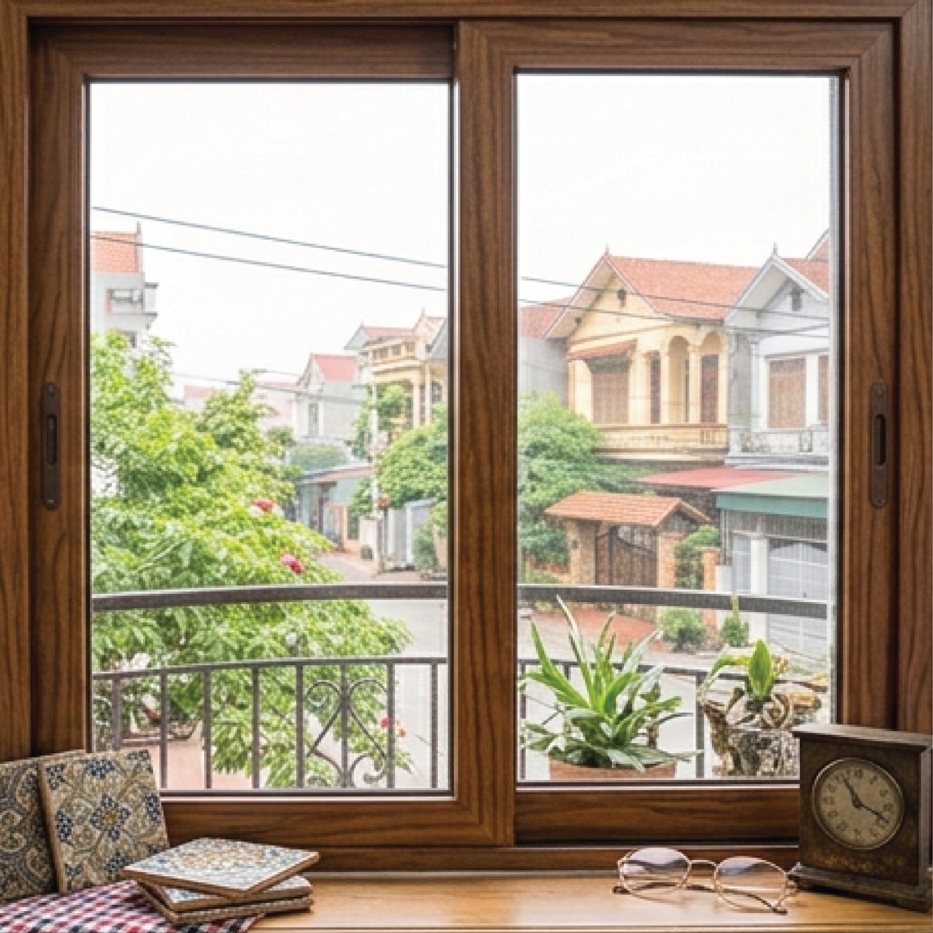 Holcom Aluminum Sliding Windows
